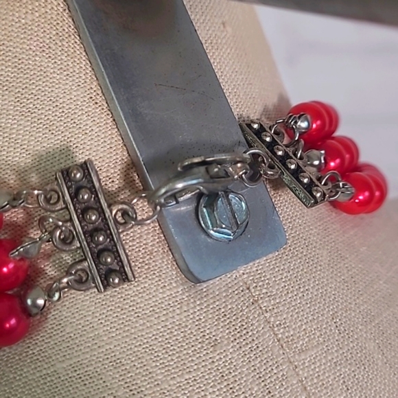 Kosmos Costume Jewelry Cranberry Blood Red Faux Pearl Three Strand Rhinestone - Picture 12 of 17